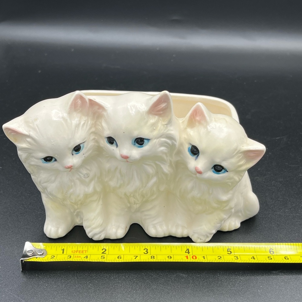 Vintage Napcoware three kittens ceramic planter - Picture 4 of 10